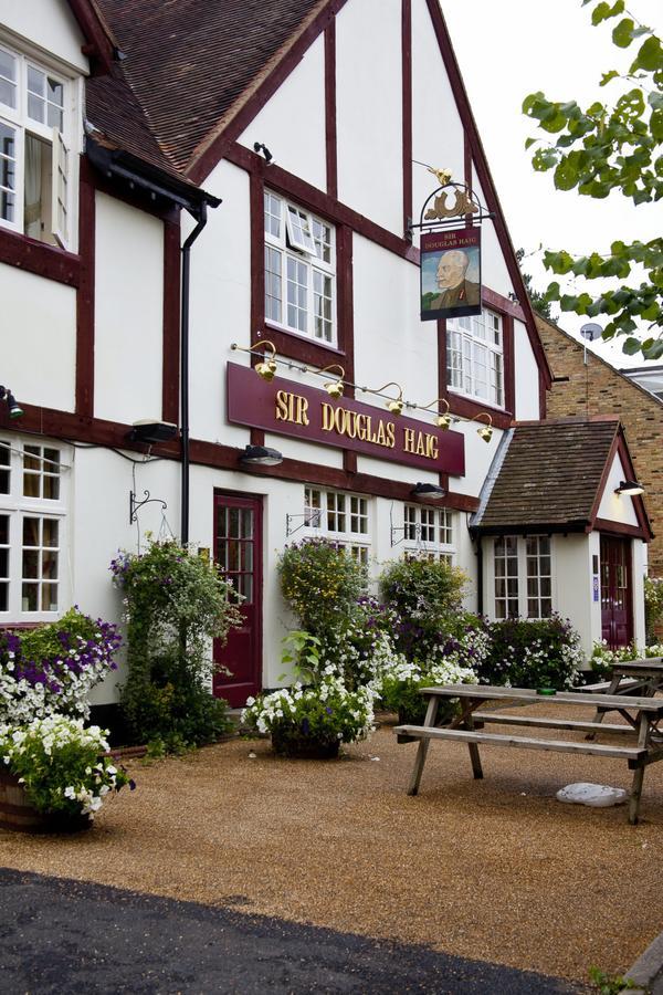 Sir Douglas Haig Inn Effingham Екстер'єр фото