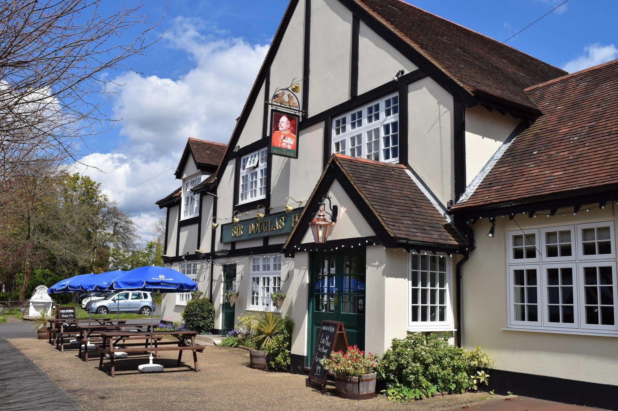Sir Douglas Haig Inn Effingham Екстер'єр фото