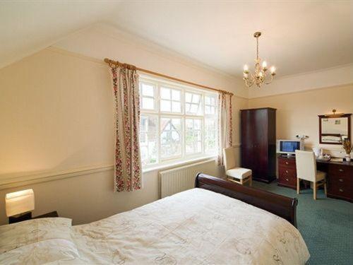 Sir Douglas Haig Inn Effingham Екстер'єр фото